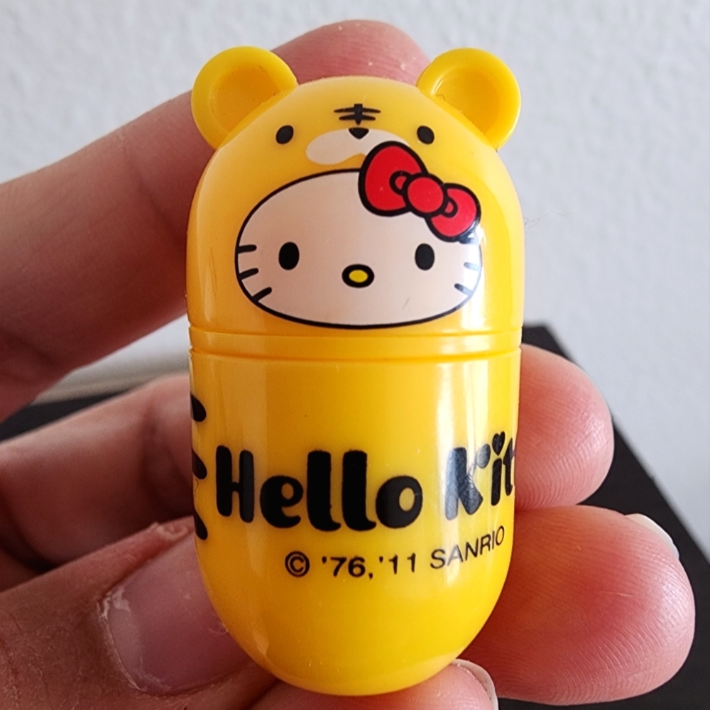 Hello Kitty Mini Stamp - Picture 2 of 4